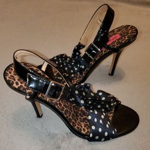 Betsey Johnson Satin Polka Dot Sling Back Heels, size 8.5